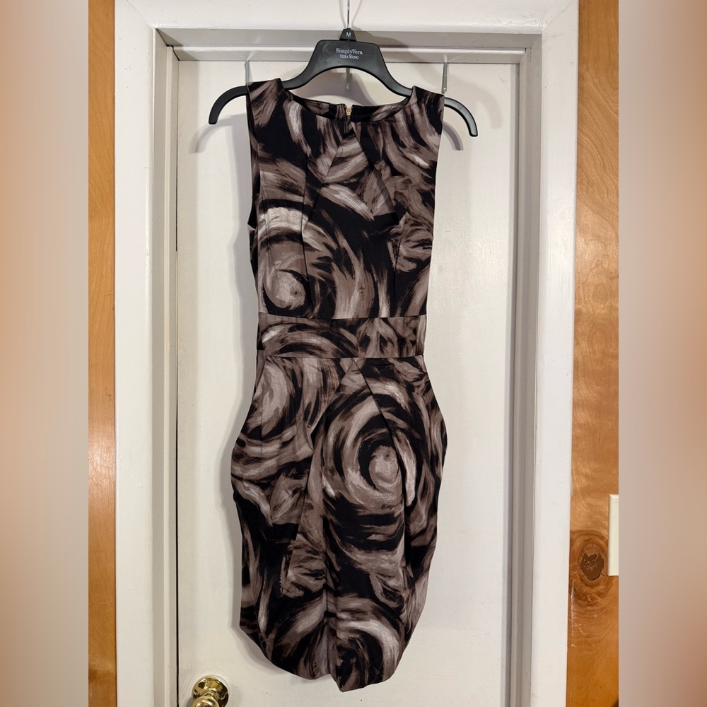 Closet swirl dress size 8 U.S. in black and taupe